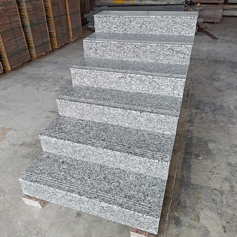 Viên đá granit bậc thang ngoài trời