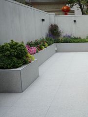 Plateforme de Cour de Villa en Granit