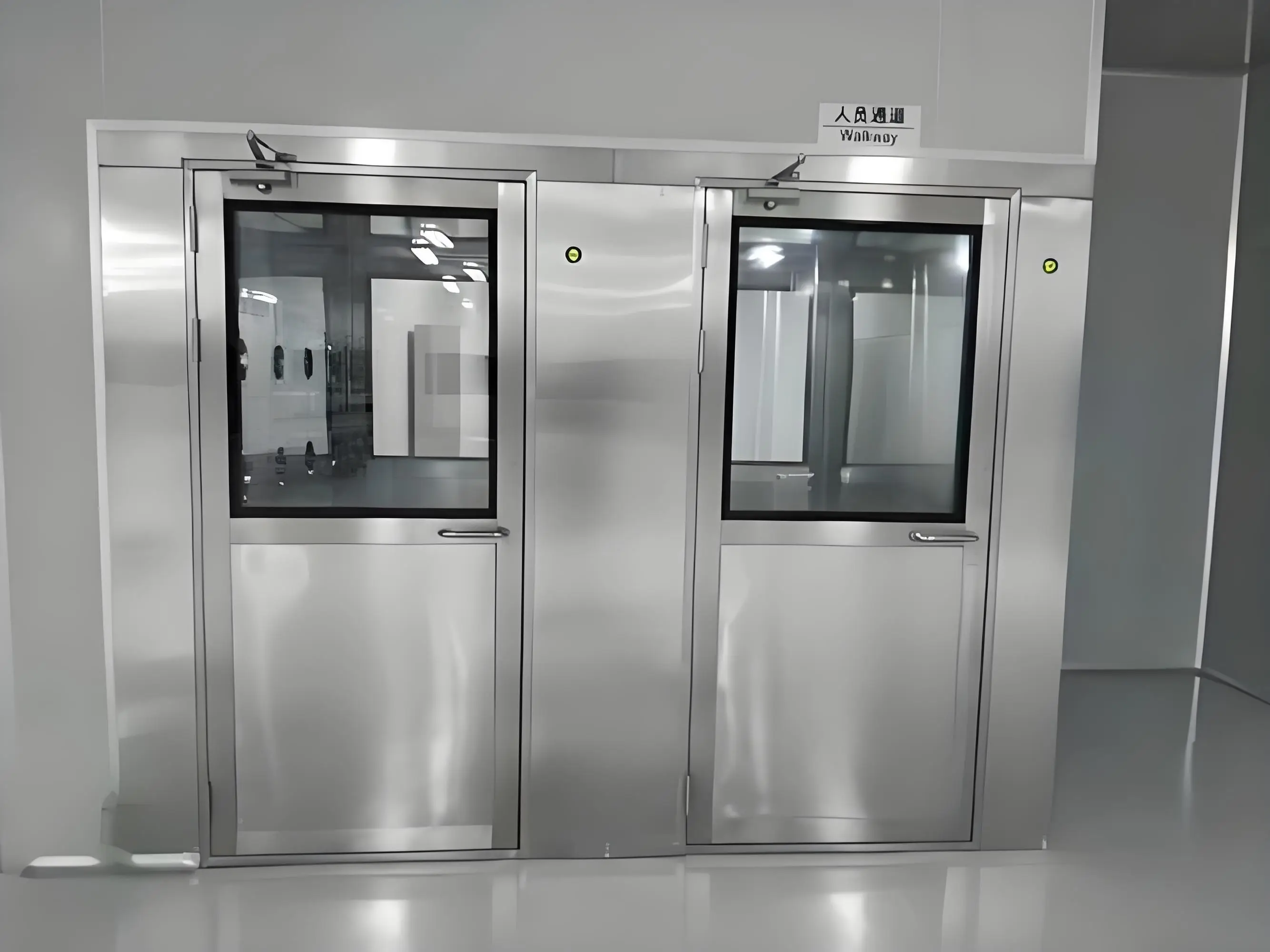 Cabine de douche à air encastrée pour salle propre