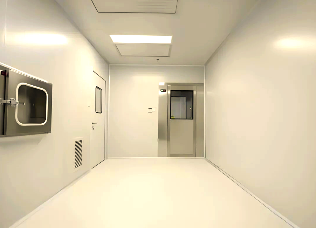 Cabine de douche à air pour désinfection de la chaîne du froid