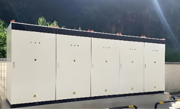 Loker Pintar Luar Ruang Tenaga Surya Portabel