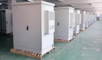 Loker Pintar Luar Ruang Tenaga Surya Portabel