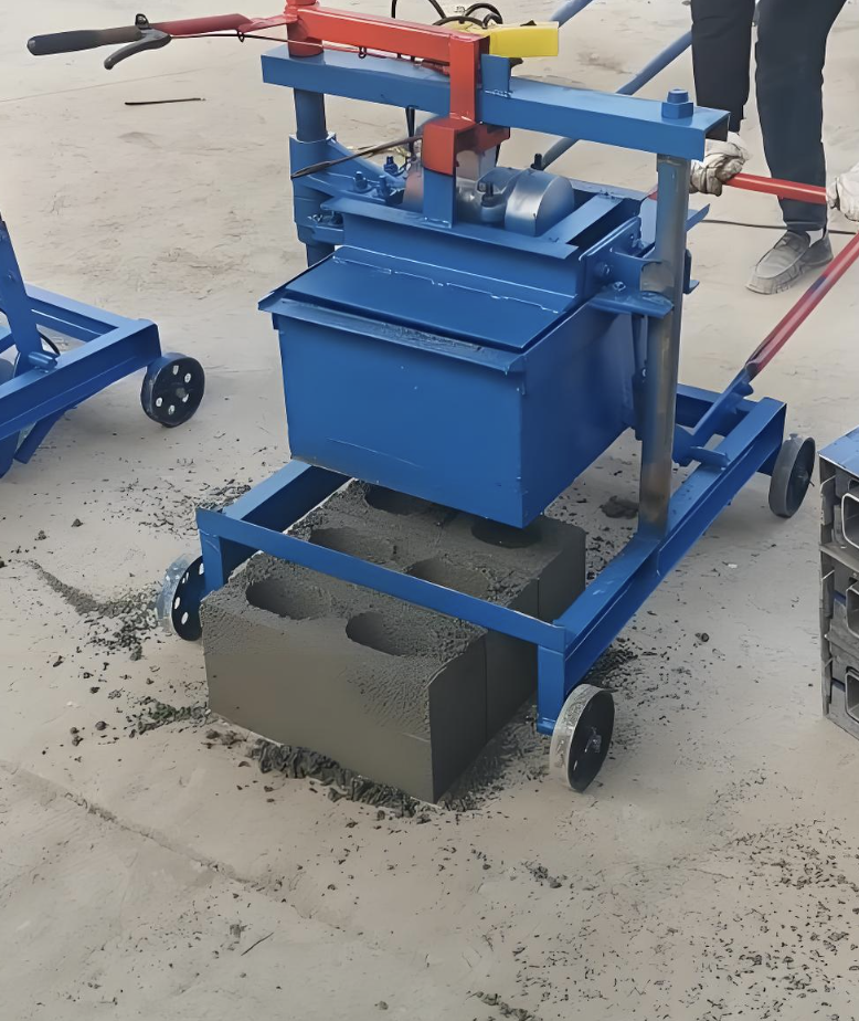 Small Manual Concrete Block Molding Machine