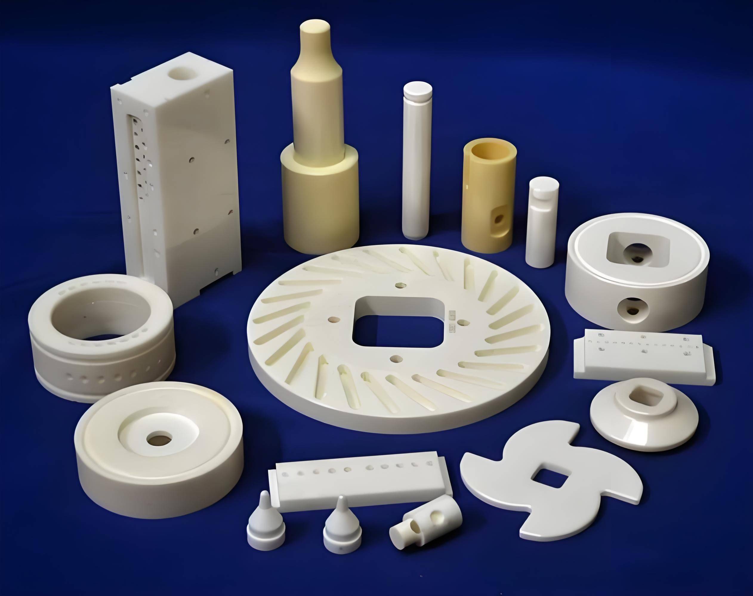 Matrice d'extrusion pour composites à matrice céramique personnalisée