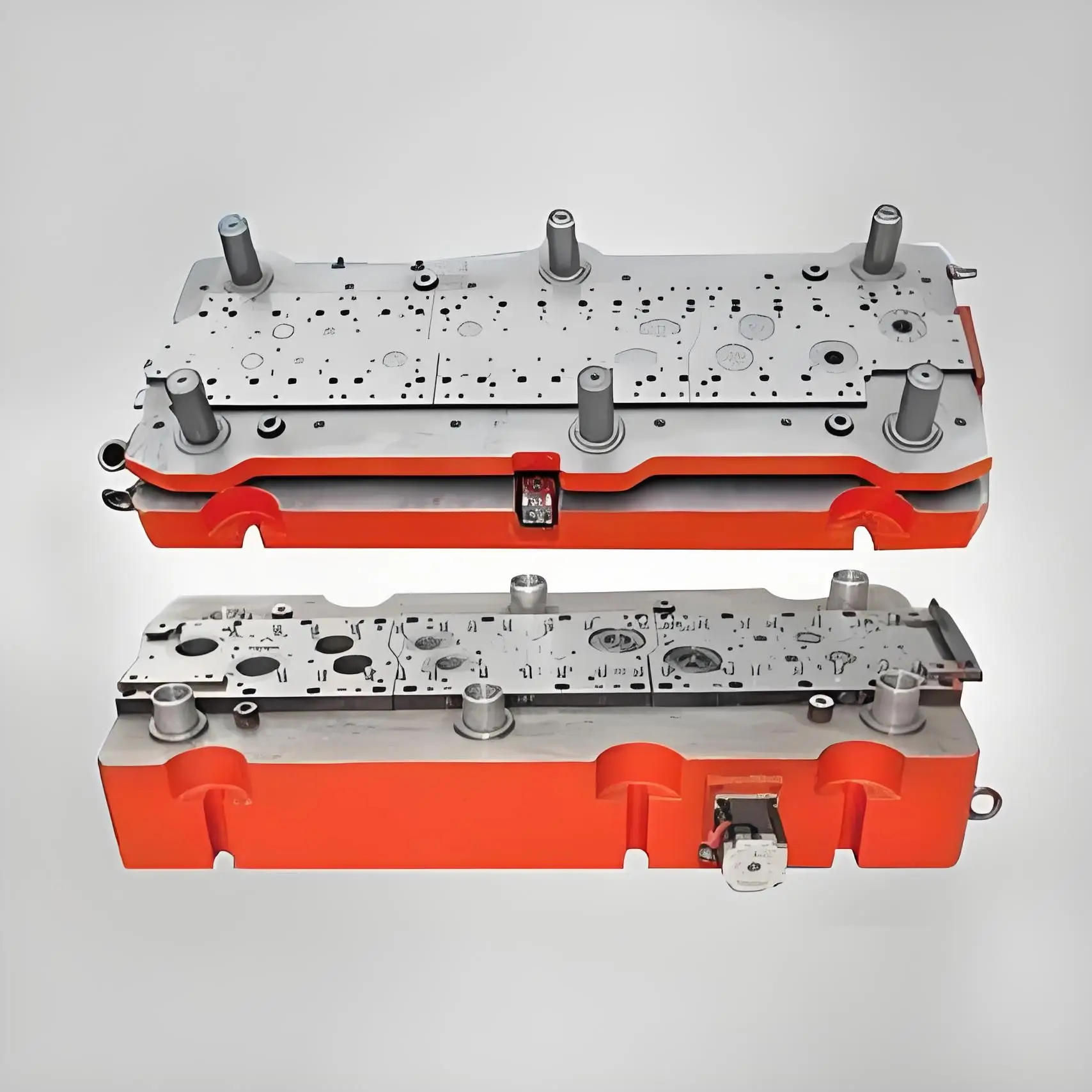 Matrice d'extrusion à froid pour pièces automobiles de précision