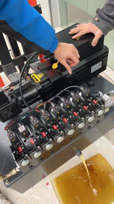 Moule d'extrusion à chaud pour barres de cuivre