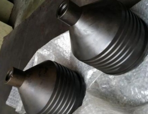 Moule d'extrusion à froid pour fixations en acier inoxydable