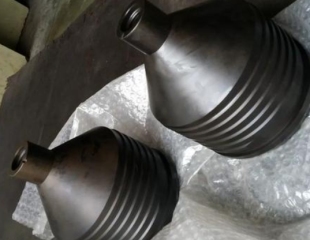 Moule d'extrusion à froid pour fixations en acier inoxydable