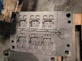 Moule d'extrusion en alliage d'aluminium de précision pour la construction