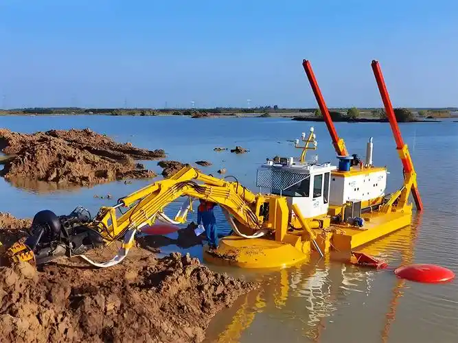 Amphibious Wetland Dredger