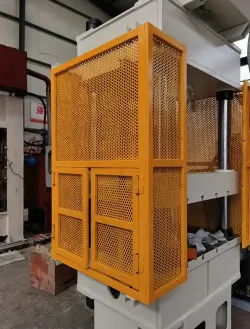 Presse hydraulique à servomoteur à <span>quatre</span> colonnes