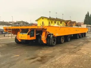 Remorqueur d'outils hydrauliques agricoles