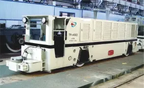 Tracteur hydraulique de remorquage spécial pour tunnels