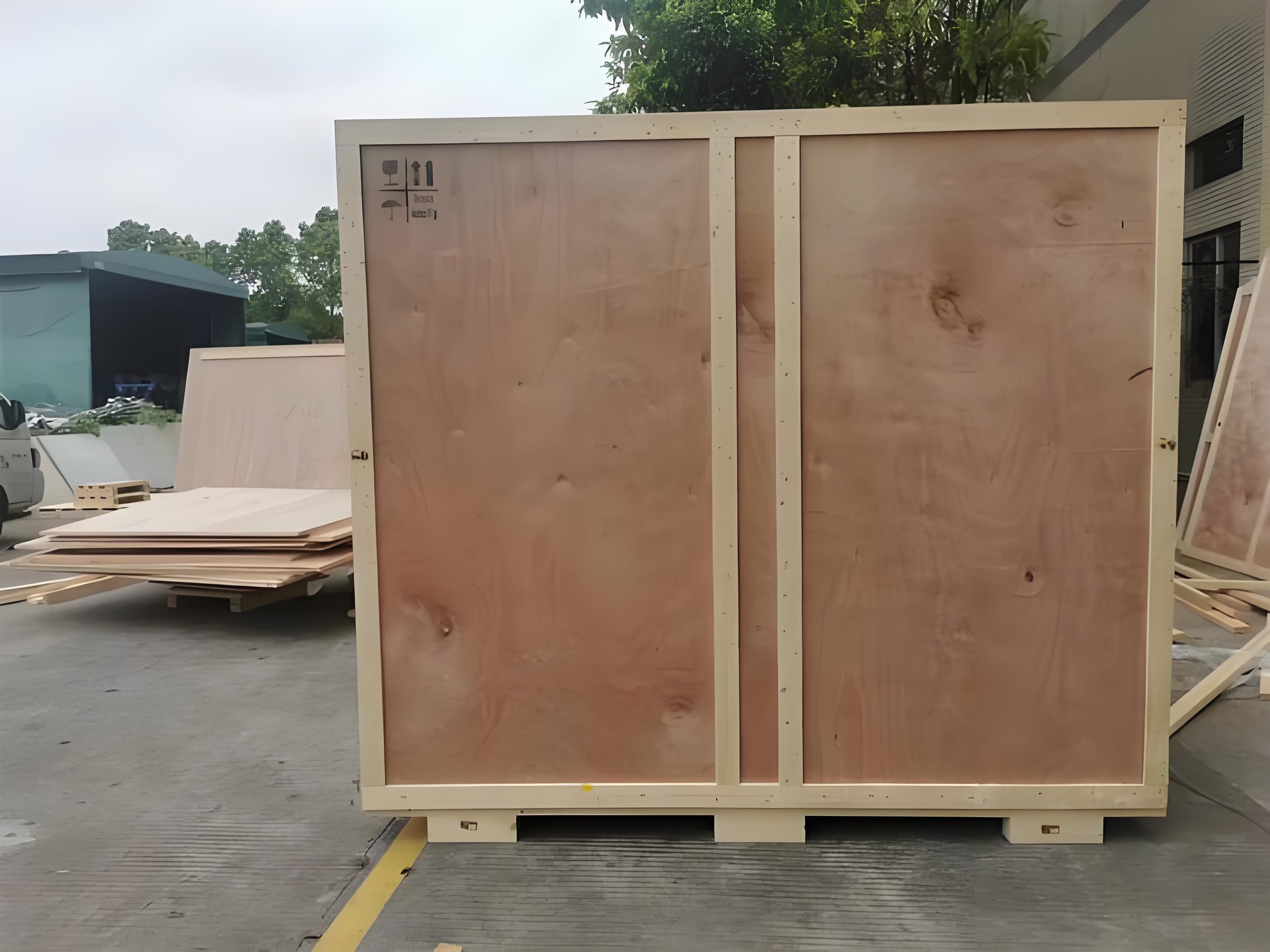 กล่องบรรจุสินค้าไม้ IPPC ฟูมิเกต สำหรับขนส่งเรือที่ทนทานสูง