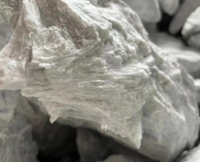 ผงวอลลาสโตไนต์ที่มีธาตุเหล็กต่ำสำหรับสลักป้องกันโลหะประมง