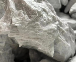 ผงวอลลาสโตไนต์ที่มีธาตุเหล็กต่ำสำหรับสลักป้องกันโลหะประมง