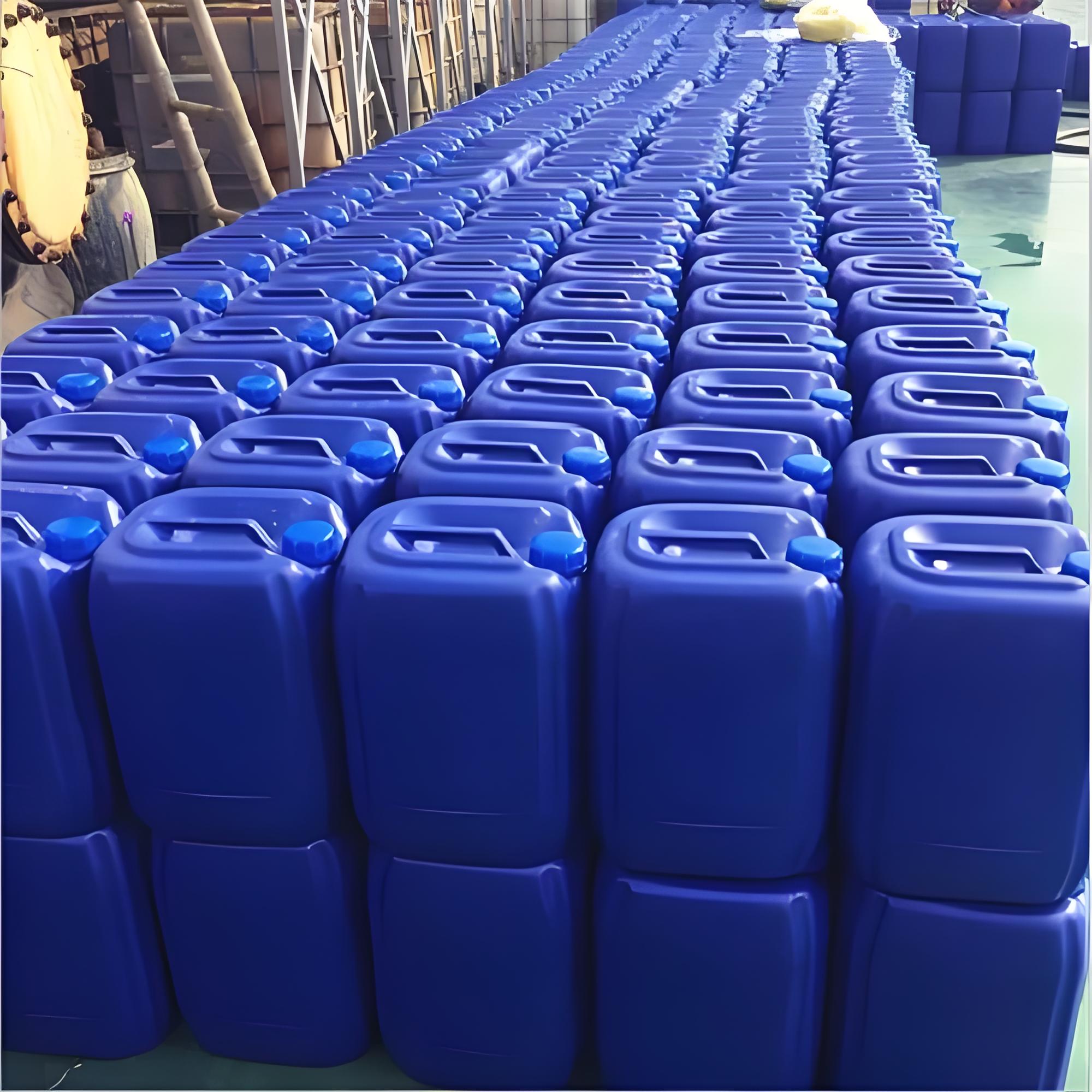 Nettoyant industriel alcalin pour usages intensifs