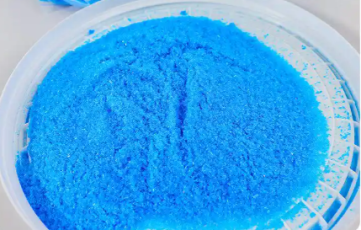 Algicide et bactéricide spécial pour piscines