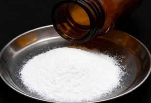 Algicide et bactéricide non oxydant pour piscines commerciales