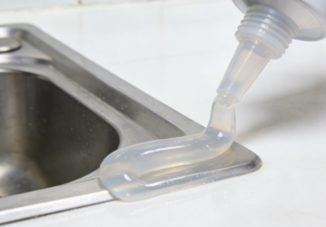 Mastic silicone étanche pour cuisine et salle de <span>bains</span>