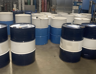 น้ำมันตัดโลหะป้องกันสนิมหนักด้วยส่วนผสมครึ่งสังเคราะห์สำหรับเหล็กคาร์บอน