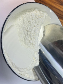 ผงโปรตีนข้าวเกรดสัตว์อาหาร สำหรับสัตว์เลี้ยงและการเพาะเลี้ยงสัตว์น้ำ