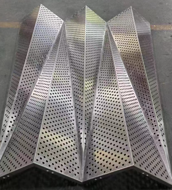 異形フッ素樹脂塗装アルミニウム単板