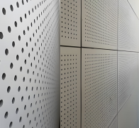 Panel Dinding Akustik Berlubang PVC