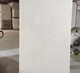 แผ่นดูดเสียงรูขุดผนังม่านประตูกลางแจ้ง