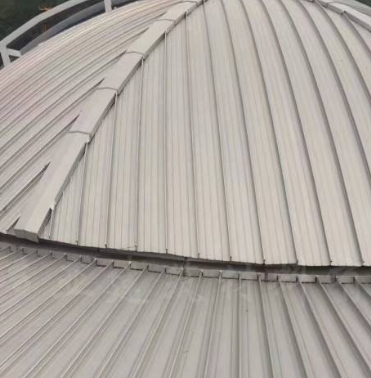 Panel Lengkung Aluminium-Magnesium-Mangan dengan Jahitan Berdiri Rendah