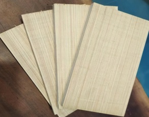 Panneau composite ignifugé conforme au contact alimentaire