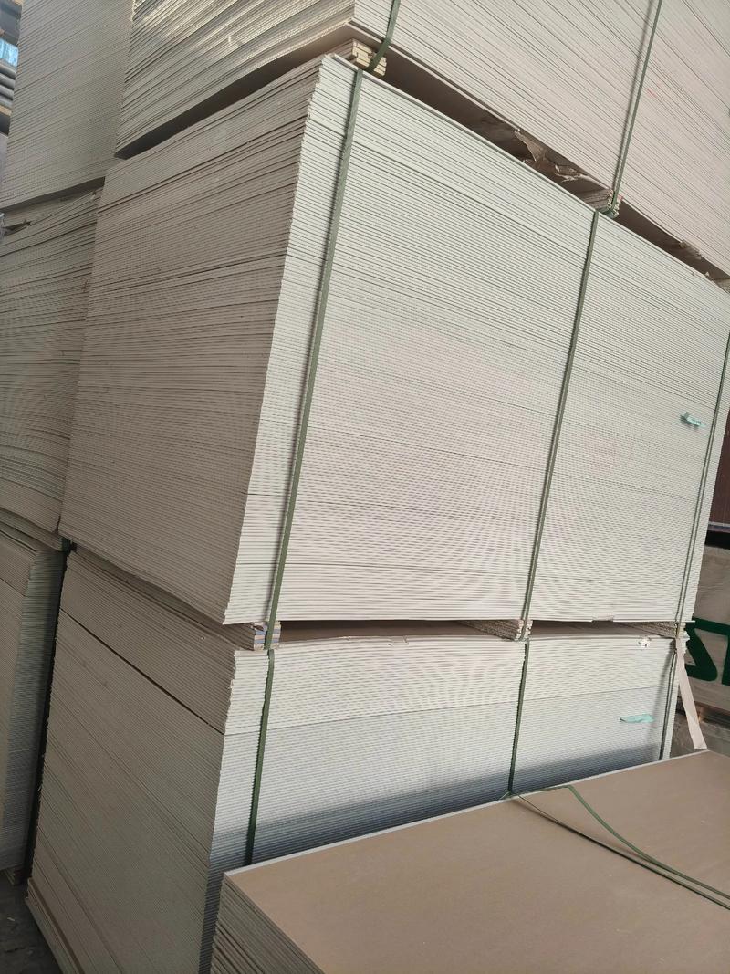 Papan Gipsum Penahan Beban Berketegangan Tinggi