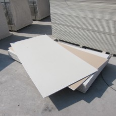 แผ่นกิปซัมรับน้ำหนักแรงสูง