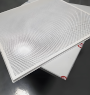 แผ่นเพดานอลูมิเนียมรูขุมขนเล็กสำหรับลดเสียงวิศวกรรม