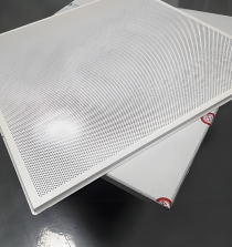 แผ่นเพดานอลูมิเนียมรูขุมขนเล็กสำหรับลดเสียงวิศวกรรม