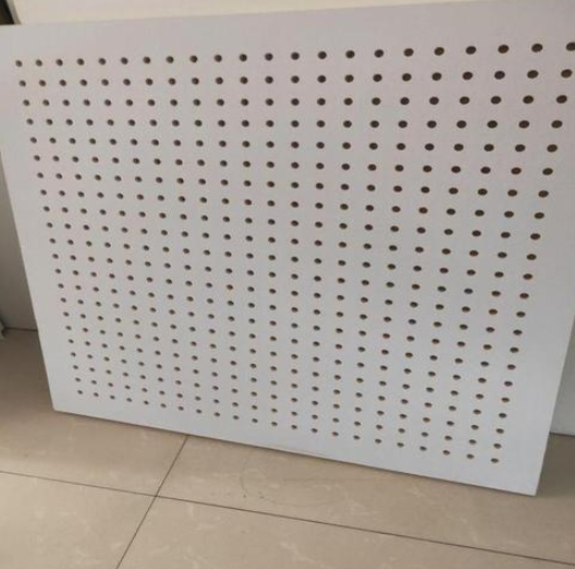 穿孔吸声硅酸钙板