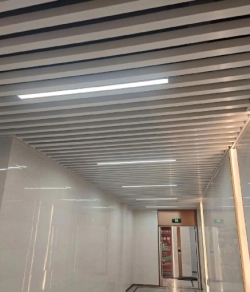 <span>标</span>准平面喷涂铝制线性方<span>通</span>吊顶