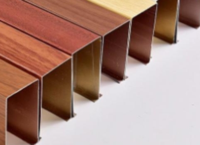 ท่ออลูมิเนียมรูปสี่เหลี่ยมลายไม้ถ่ายเทความร้อน