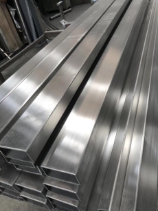 ท่ออลูมิเนียมสี่เหลี่ยมพ่นไฟฟ้าสถิตย์