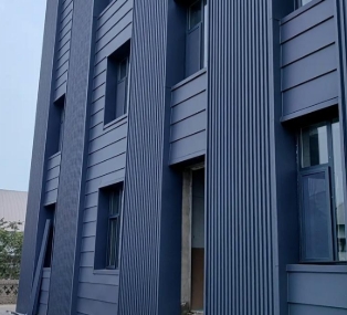 ท่ออัลมูมิเนียมสี่เหลี่ยมเคลือบ PVDF สำหรับผนังม่านอาคาร