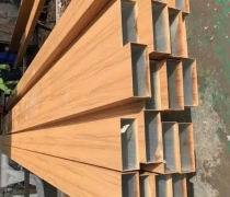 Tube carré en aluminium à grain de bois enduit de poudre