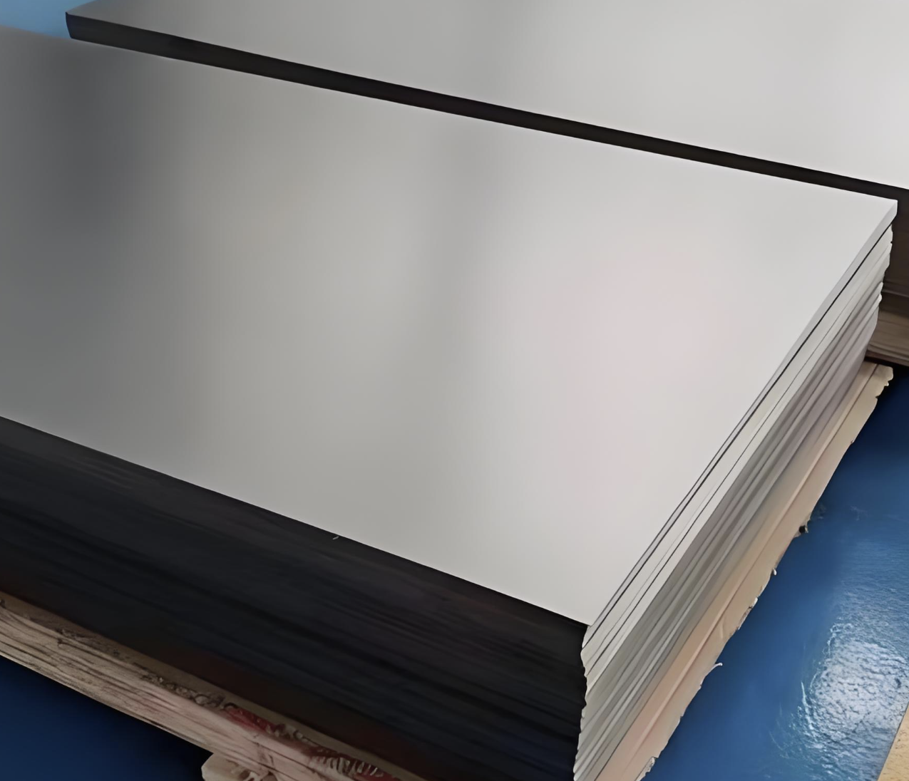 แผ่นคอมโพสิตไทเทเนียม-เหล็ก