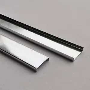 Profil porteur en alliage d'aluminium pour cloison intérieure robuste