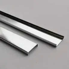 Profil porteur en alliage d'aluminium pour cloison intérieure robuste