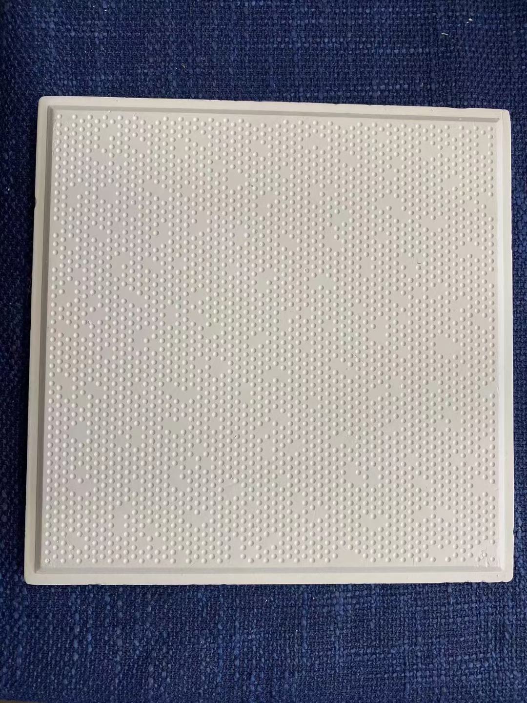 Papan Silikat Kalsium Berkekuatan Tinggi Dan Tahan Air