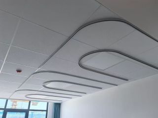 Rail mobile autonome pour équipements médicaux