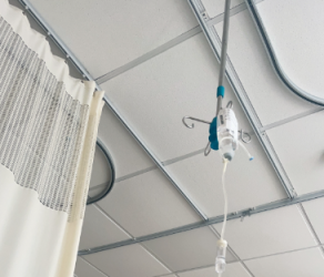 Voie de transport médical pour le transfert de <span>matériels</span> logistiques hospitaliers