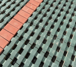 Paver Rumput Berkapasitas Beban Tinggi