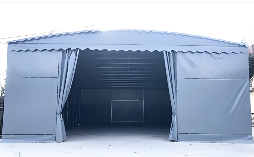 Mái che kéo thả tạm thời tại công trường xây dựng