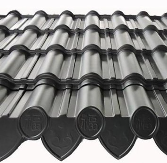 Briques et tuiles de crête de toit en gris antique